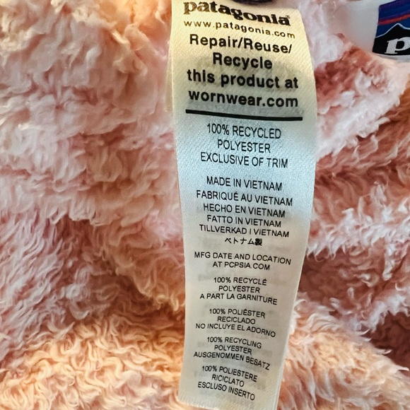 Patagonia Soft Fleece Zippered Fuzzy Jacket in Soft Pink Sz 6-12 Mos - Picture 7 of 11